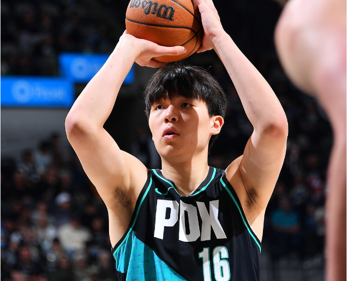 开云Kaiyun官网入口-杨瀚森第20场DNP！开拓者大胜热火4连胜 阿夫迪亚伤退热巴32+10